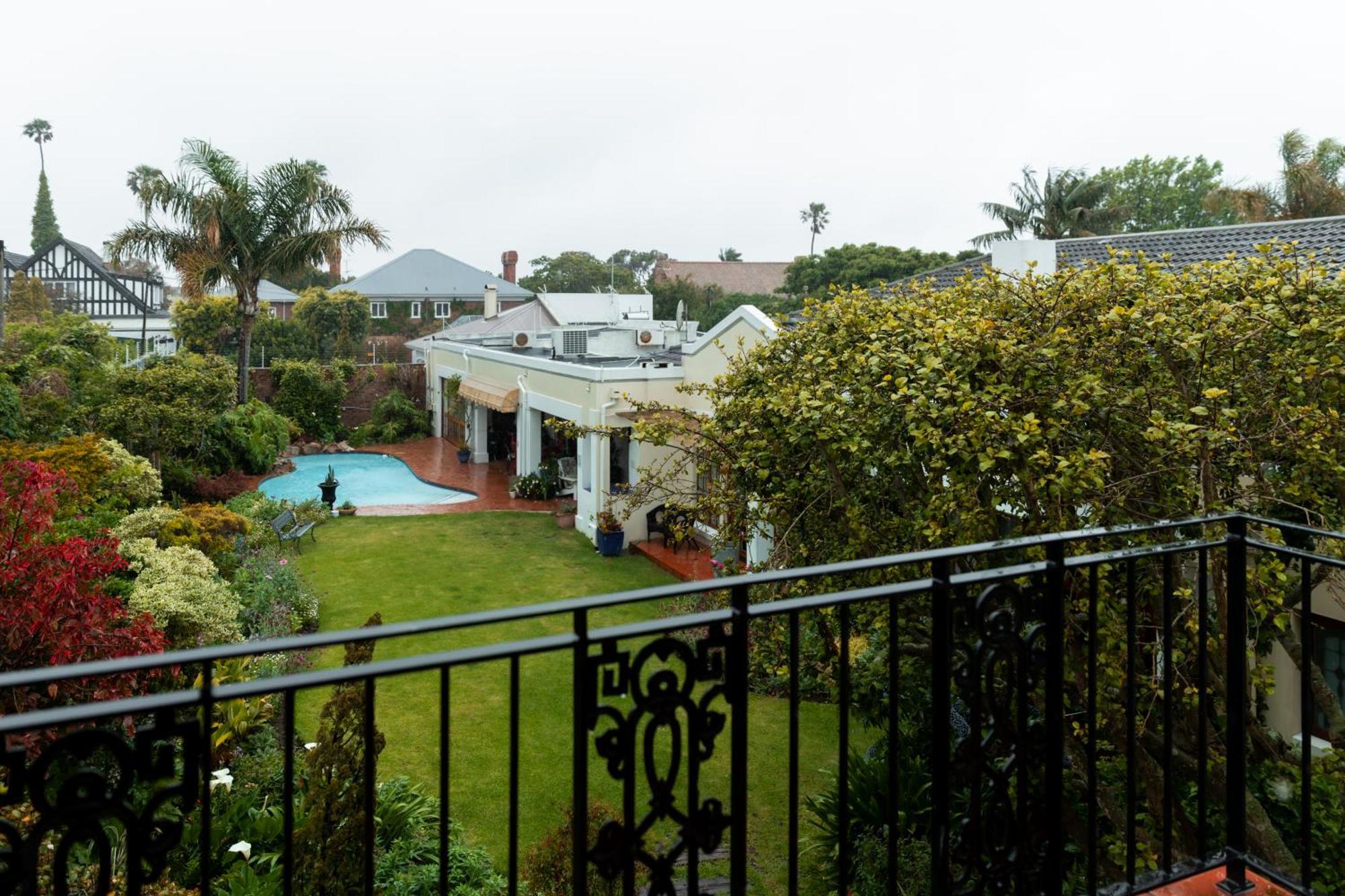 Lemon Tree Lane Hotel Port Elizabeth Bagian luar foto